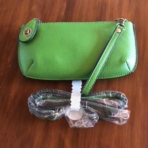 Green wristlet